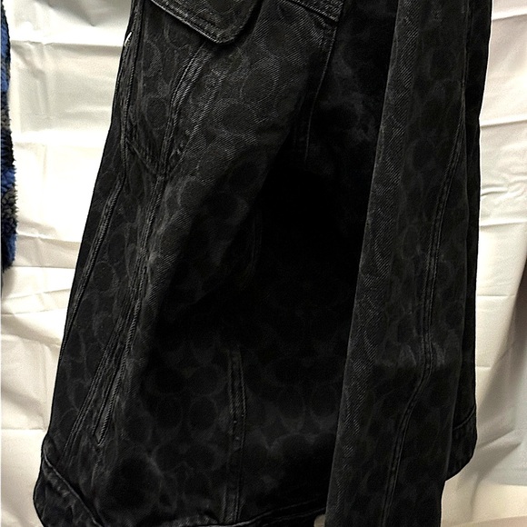 Women’s Coach NWT Signature C Denim Jacket in black XL relaxed fit - Picture 15 of 16